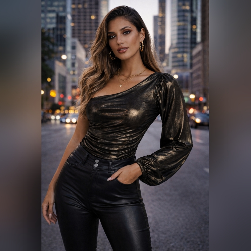 Live in the Moment ★ One Shoulder Metallic Glam Bodysuit Size S NWT